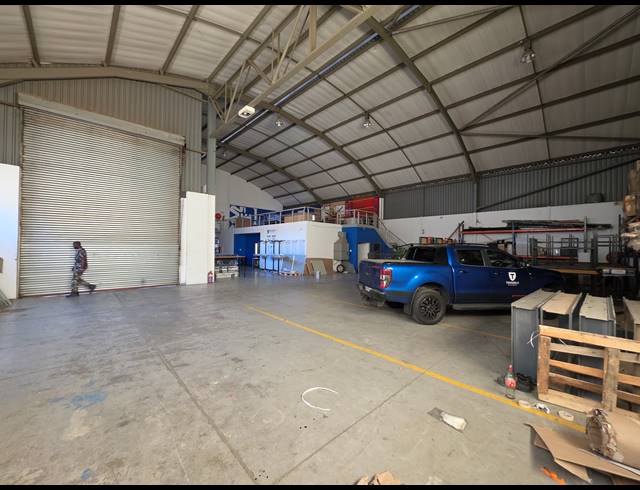 850M² FACTORY FOR SALE IN KYA SANDS